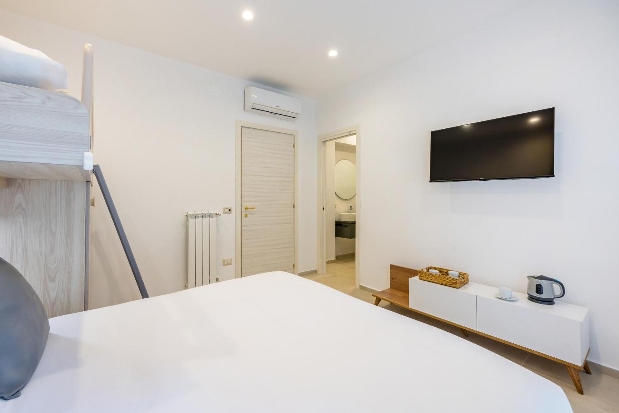 Montesanto View Rooms By Wonderful Italy نابولي المظهر الخارجي الصورة