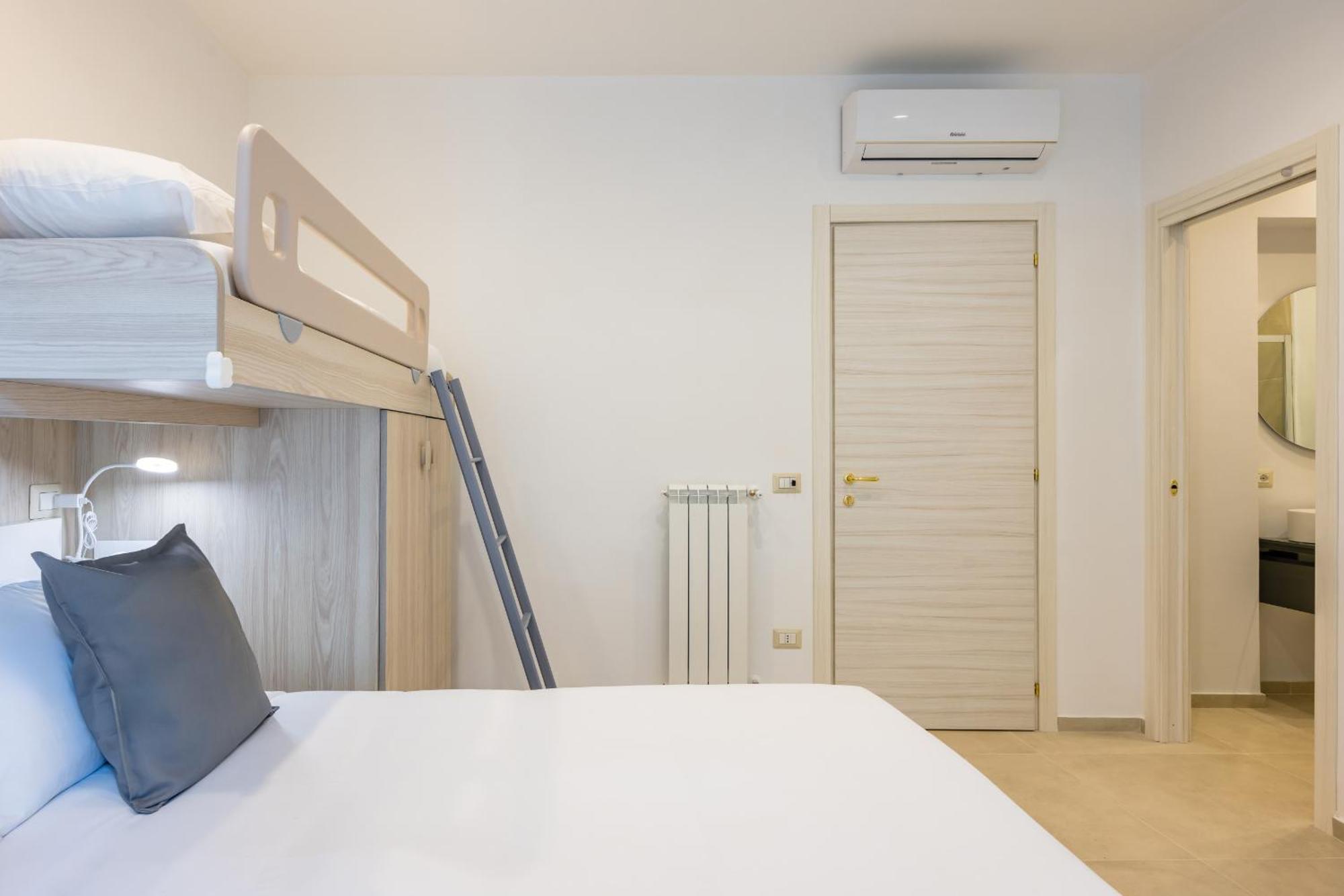 Montesanto View Rooms By Wonderful Italy نابولي المظهر الخارجي الصورة